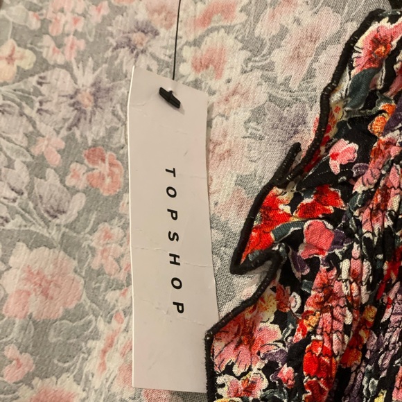 NWT TOPSHOP Smocked Floral Wrap Crop Top - Picture 9 of 11